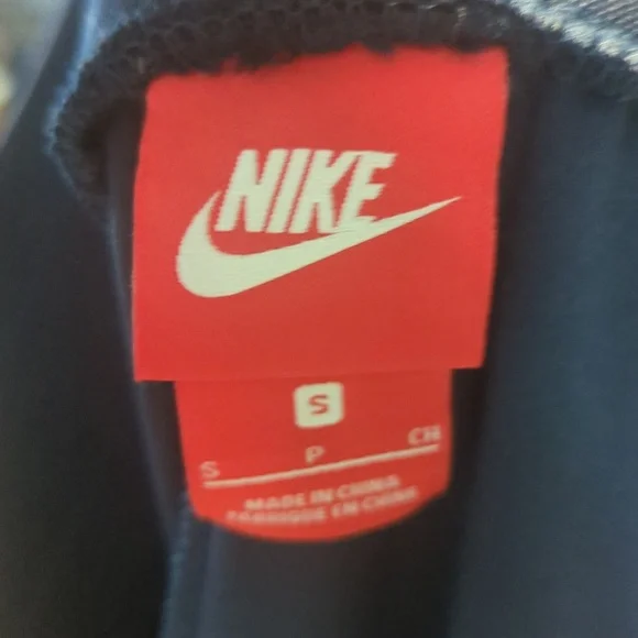 Nike velour pants - Picture 4 of 5